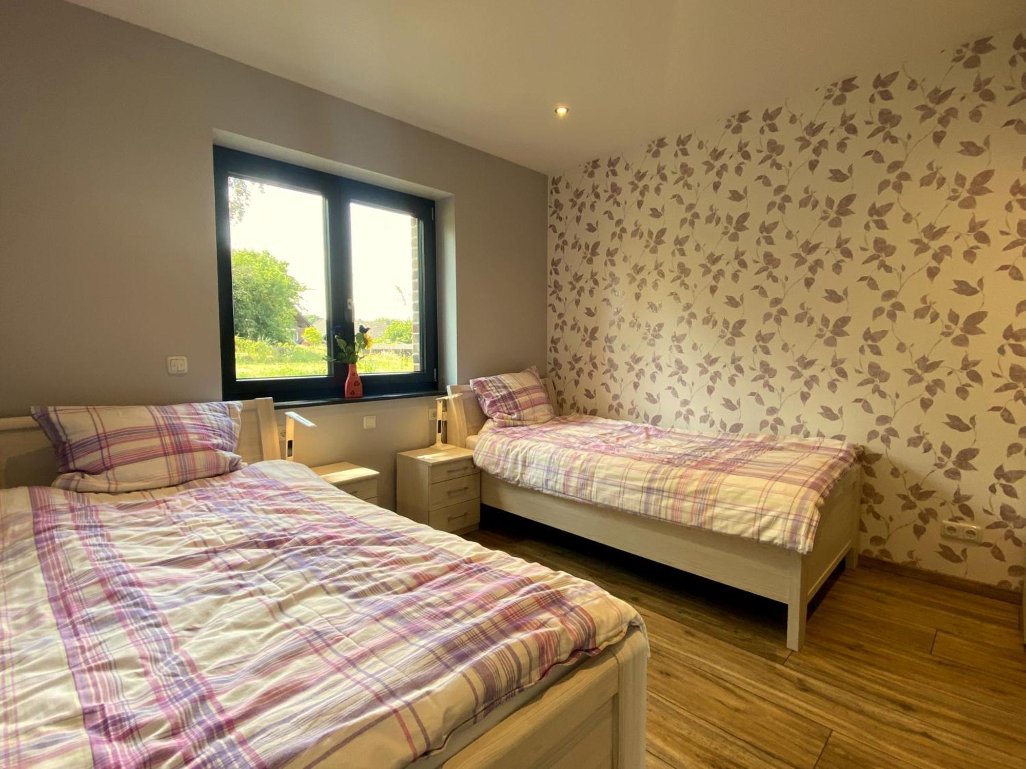Ferienwohnung Am Weiher Kategorie 1 نيدغن المظهر الخارجي الصورة
