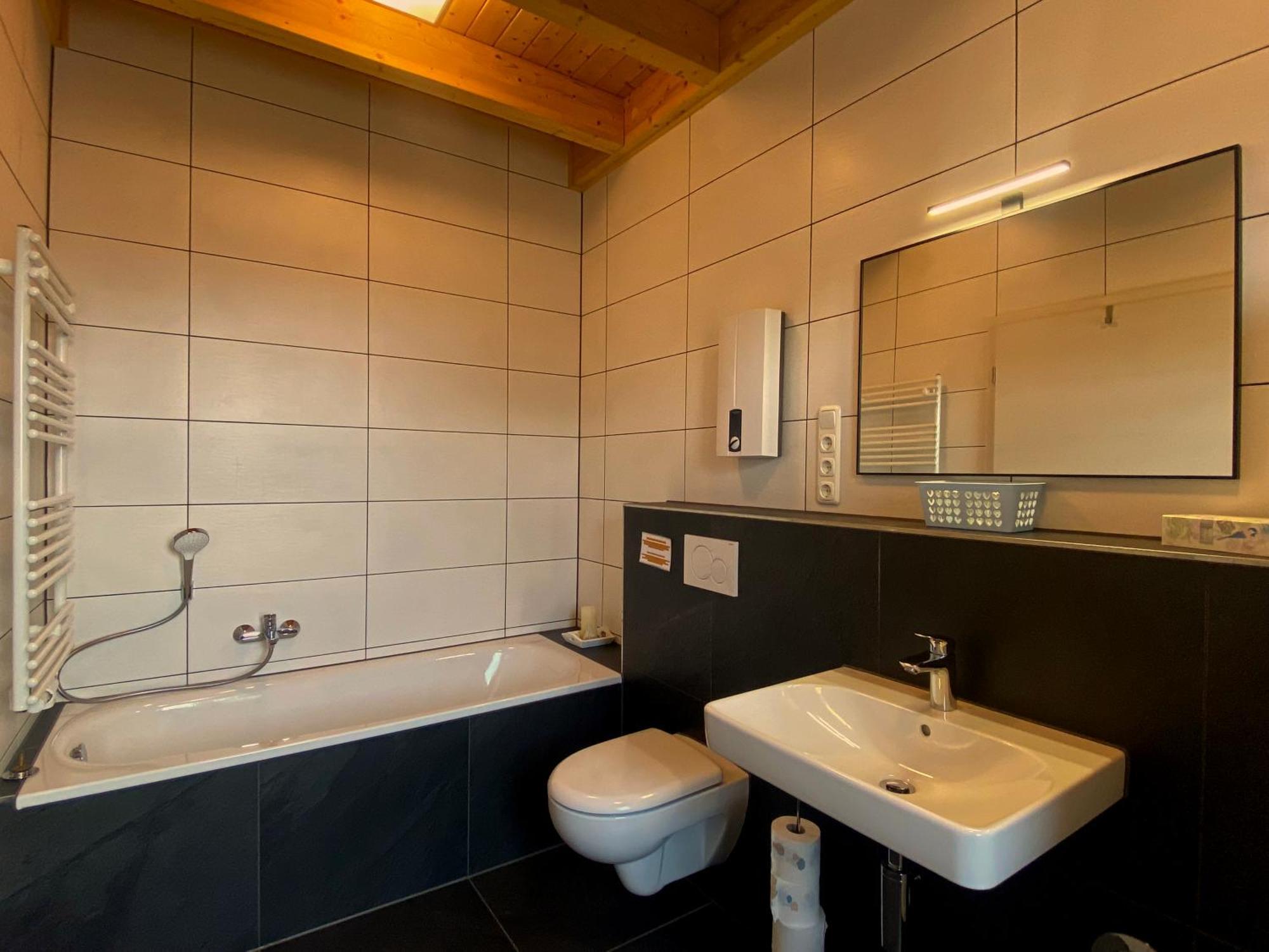 Ferienwohnung Am Weiher Kategorie 1 نيدغن المظهر الخارجي الصورة