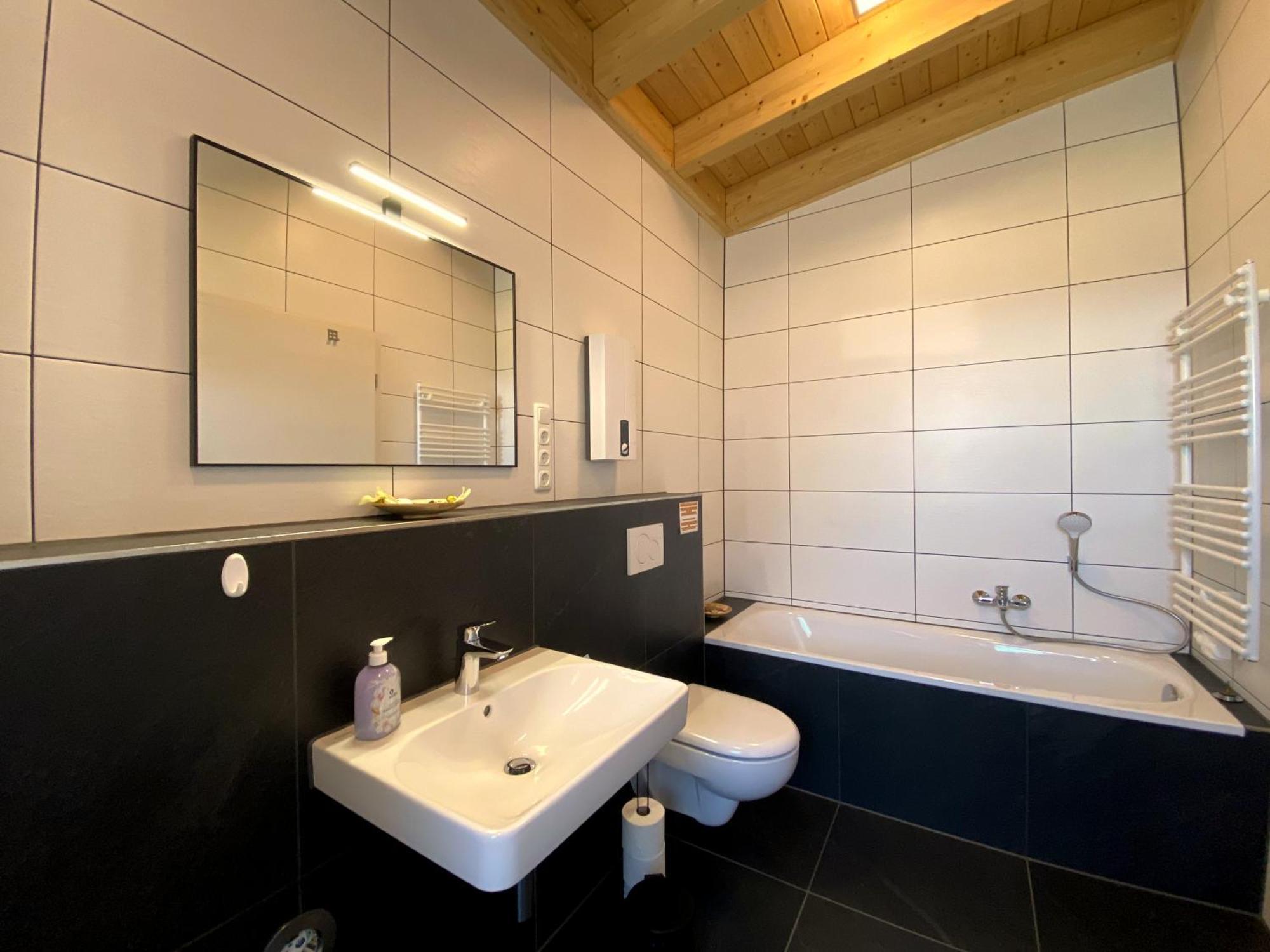 Ferienwohnung Am Weiher Kategorie 1 نيدغن المظهر الخارجي الصورة