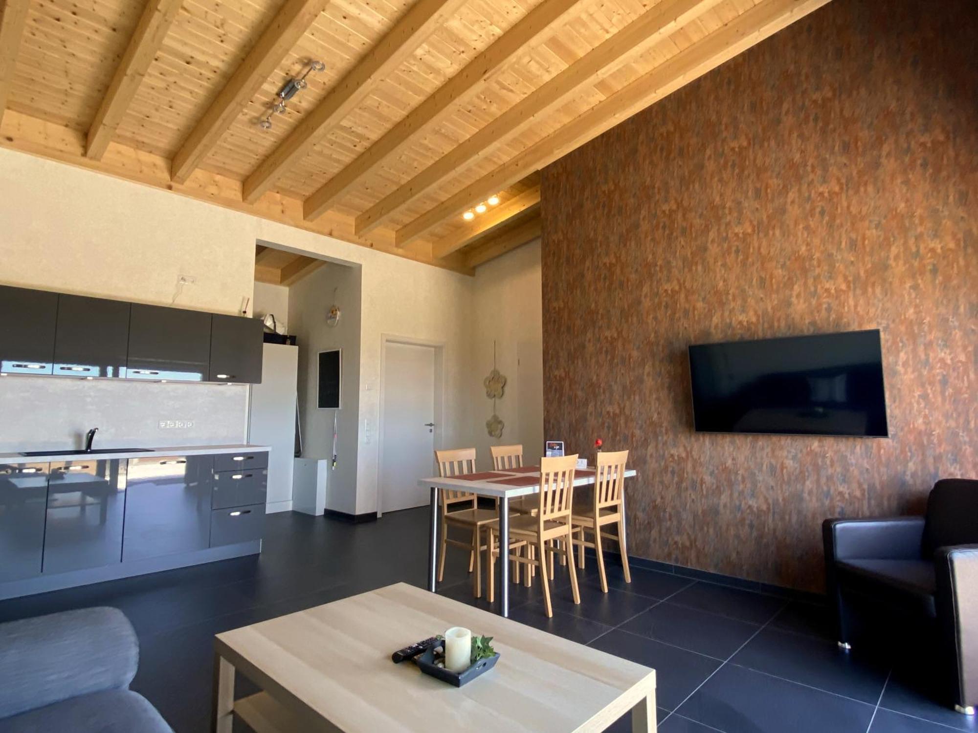 Ferienwohnung Am Weiher Kategorie 1 نيدغن المظهر الخارجي الصورة
