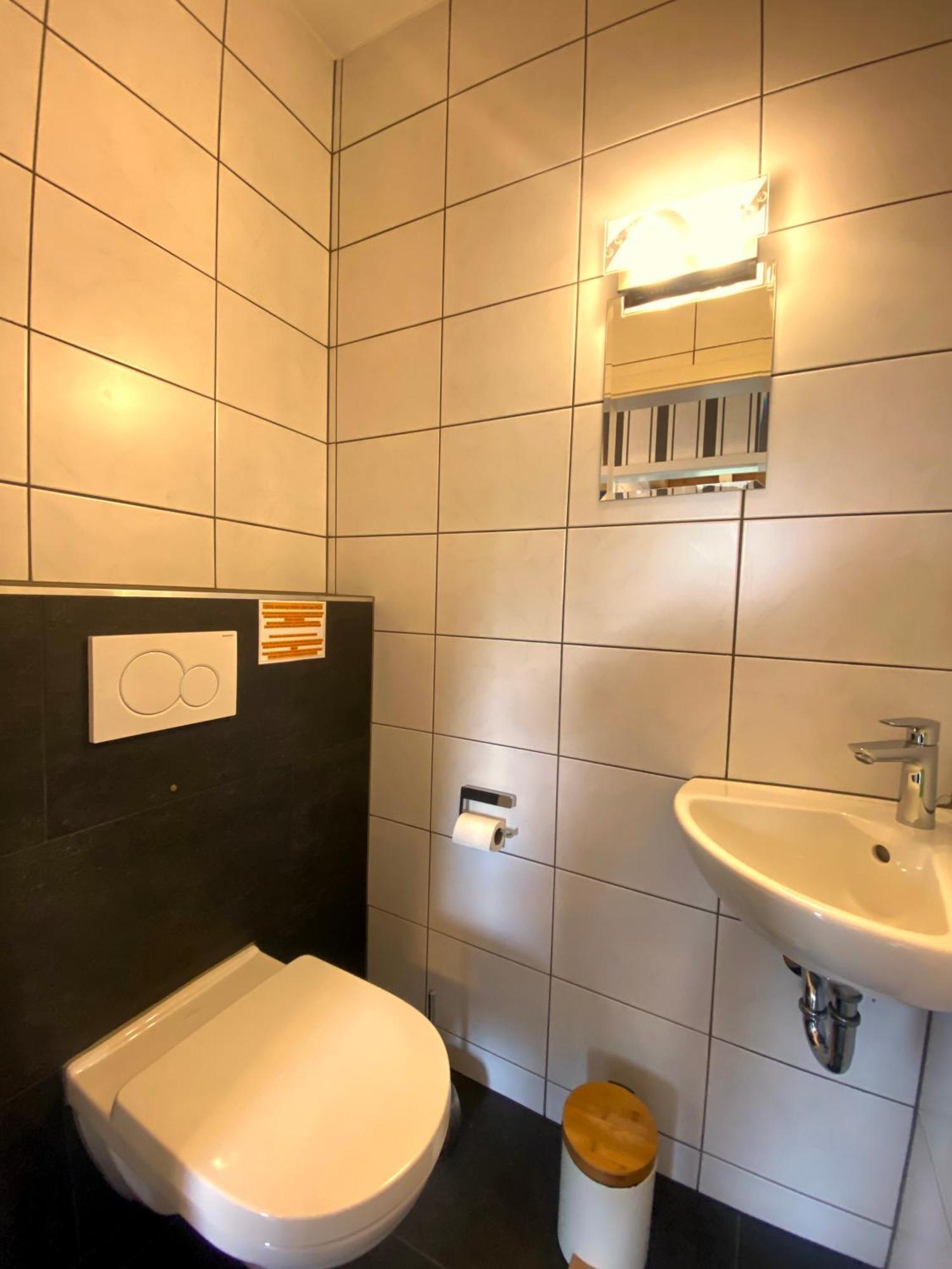 Ferienwohnung Am Weiher Kategorie 1 نيدغن المظهر الخارجي الصورة